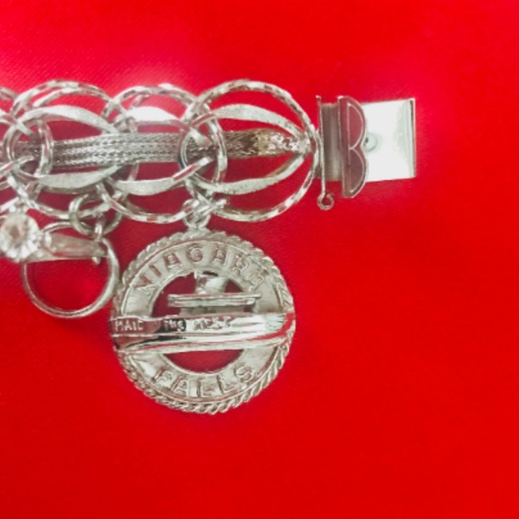 Vintage Sterling Silver Charm Bracelet - Picture 4 of 6